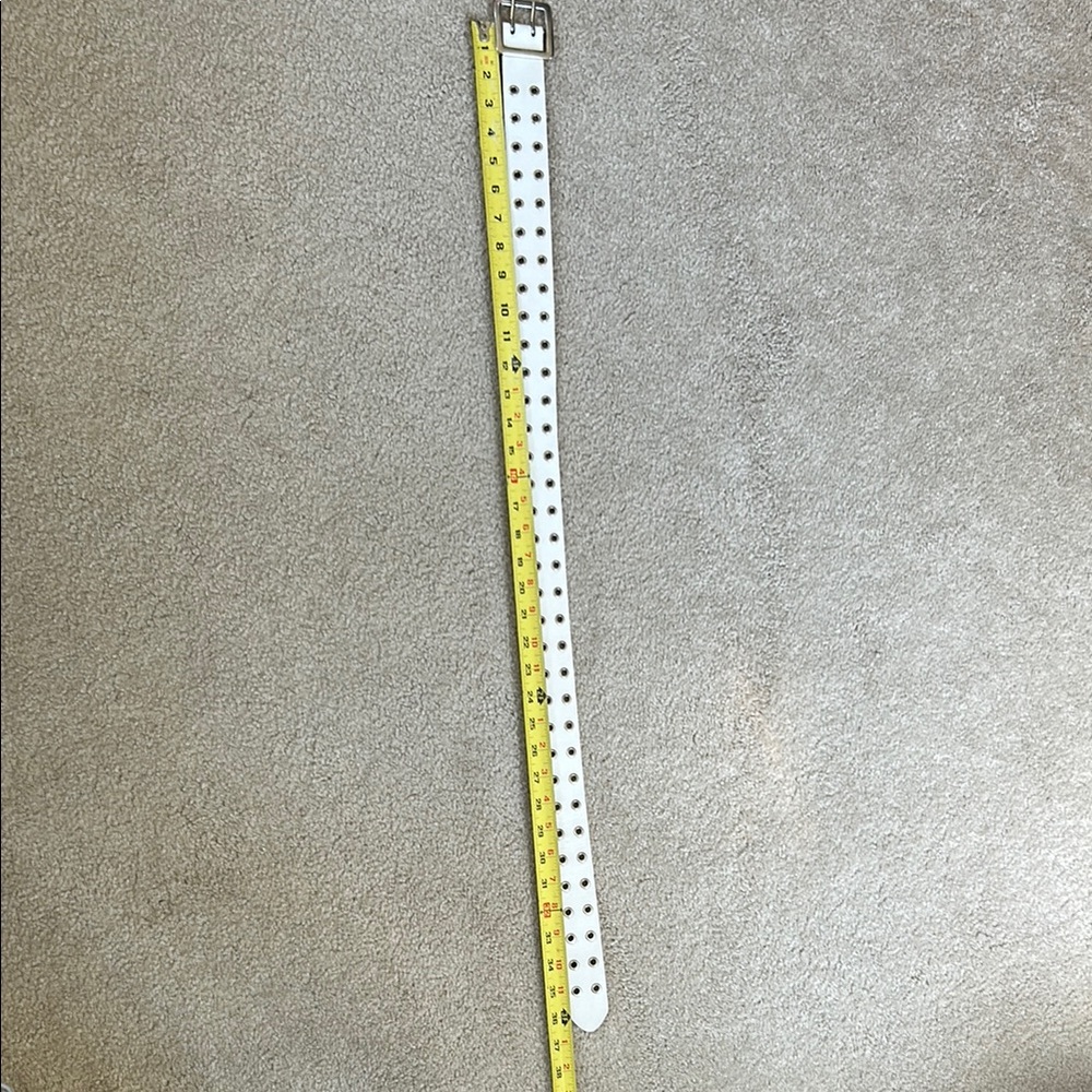 Stylish Cream Belt with Silver Accents - Picture 4 of 4